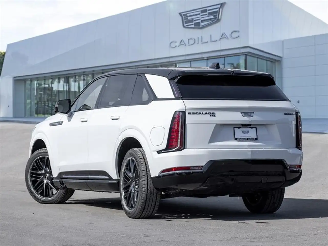 Cadillac Escalade снимка Cadillac Escalade