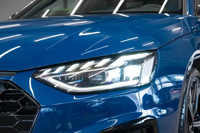Audi S4 view 4