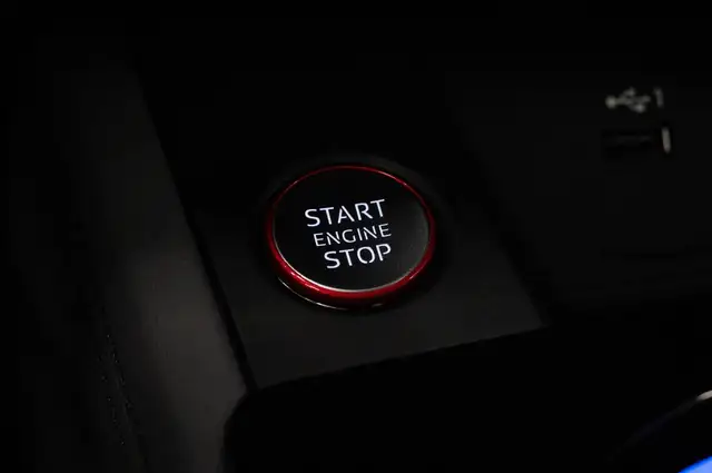 Audi S4 view 30