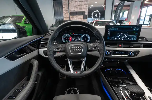 Audi S4 view 15