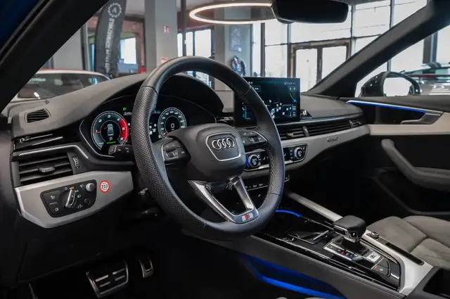 Audi S4 view 11