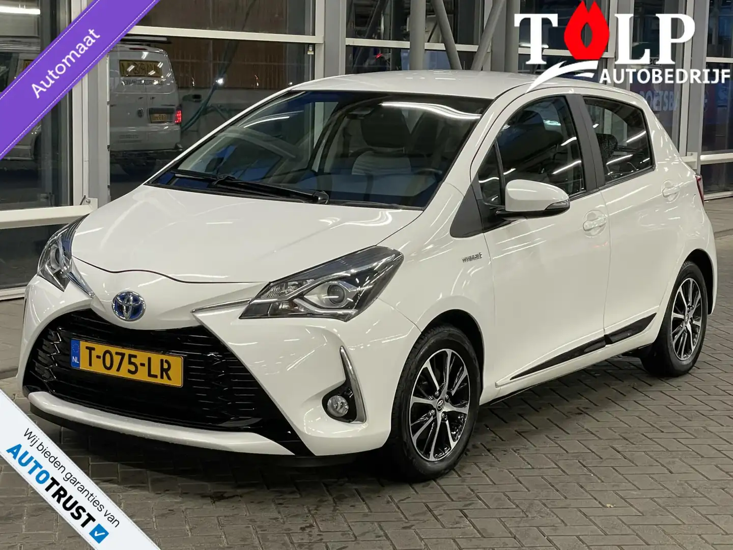 Toyota Yaris 1.5 Hybrid Active Automaat 5 drs 2018 Airco Wit - 1