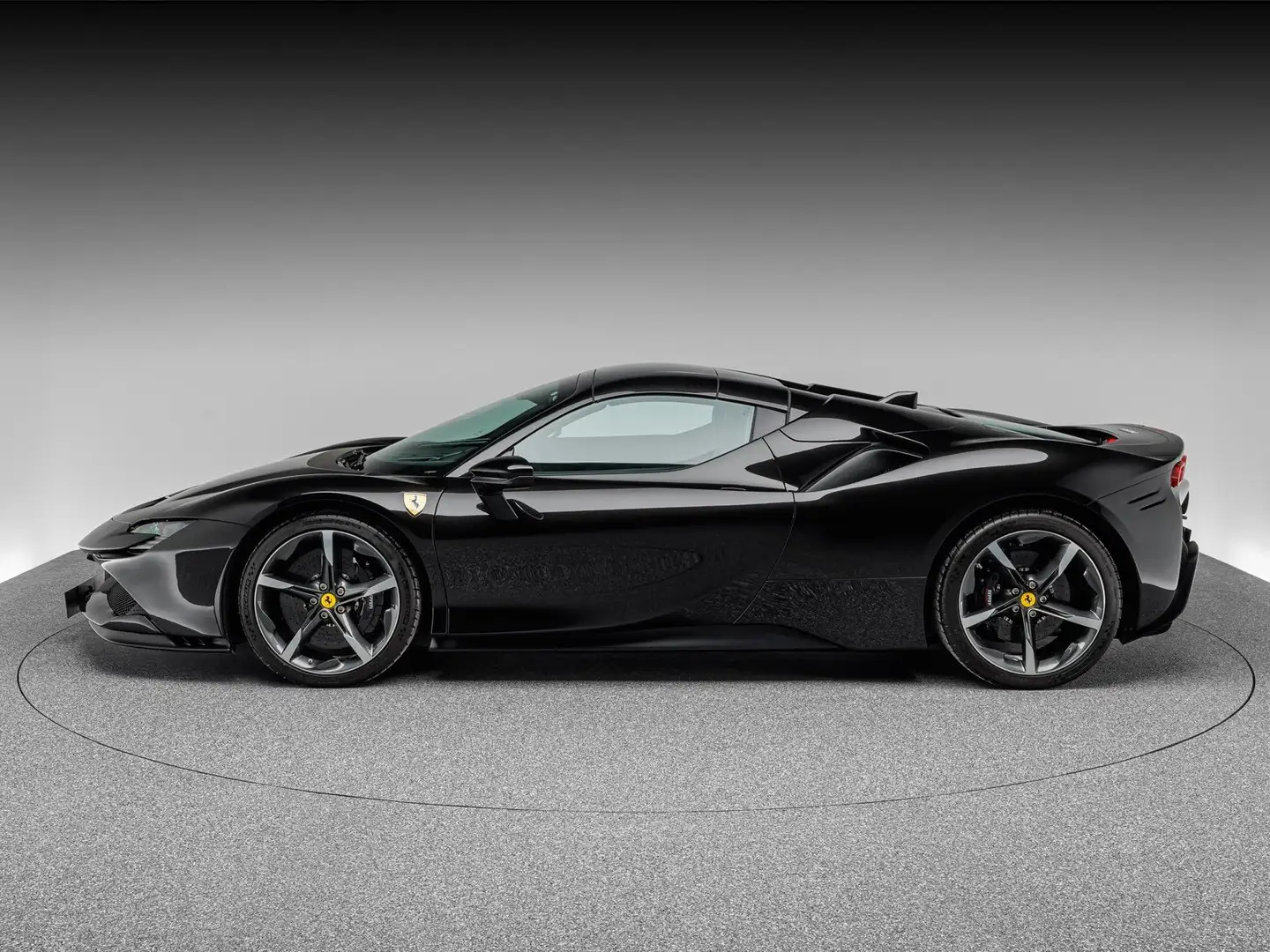 Ferrari SF90 Spider Чёрный - 2