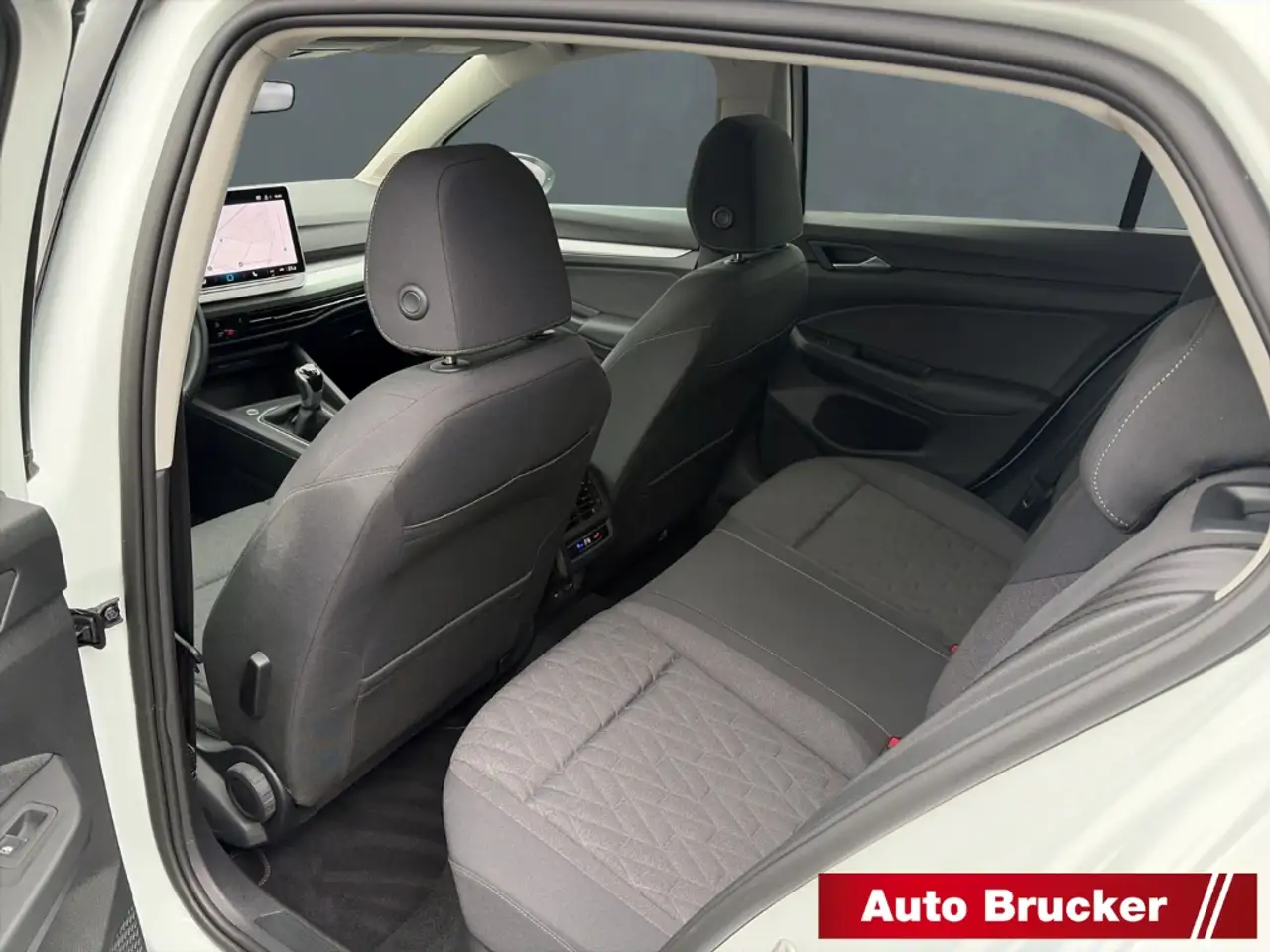 Volkswagen Golf VIII 1.5 TSI Life PANO+LED+NAVI+SHZ+3-Zonen-Klimaa 7