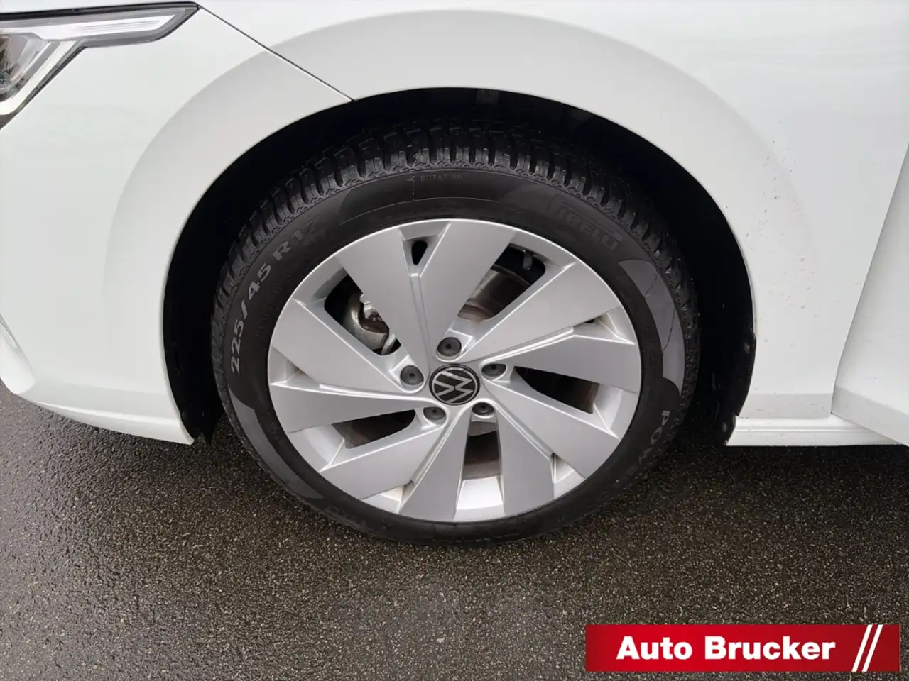 Volkswagen Golf VIII 1.5 TSI Life PANO+LED+NAVI+SHZ+3-Zonen-Klimaa 16