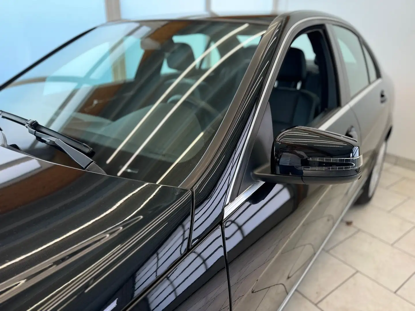 Mercedes-Benz C 250 Avantgarde - Xenon/Comand/Automatik/SHZ Noir - 2