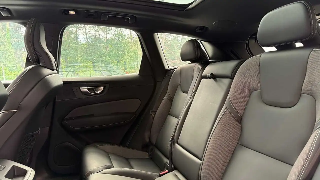Volvo XC60 B4 AUT Plus Dark, миниатюра 12