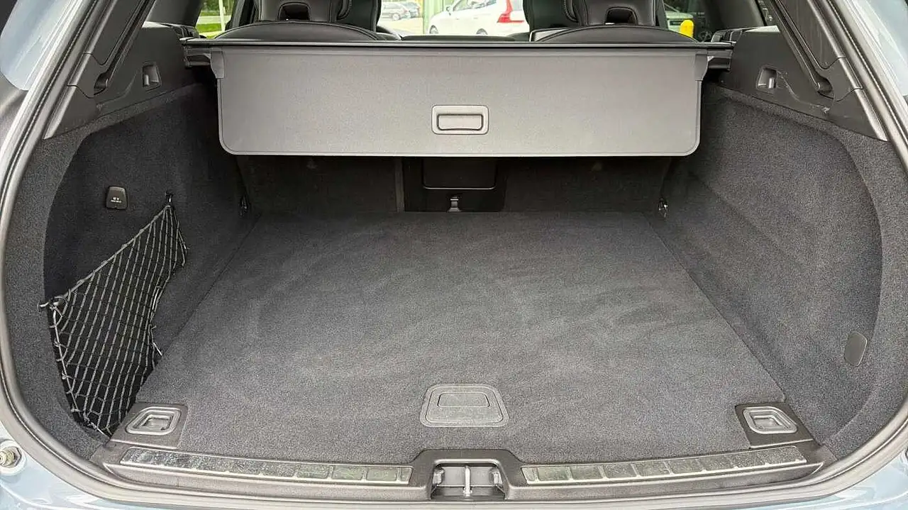Volvo XC60 B4 AUT Plus Dark, миниатюра 7