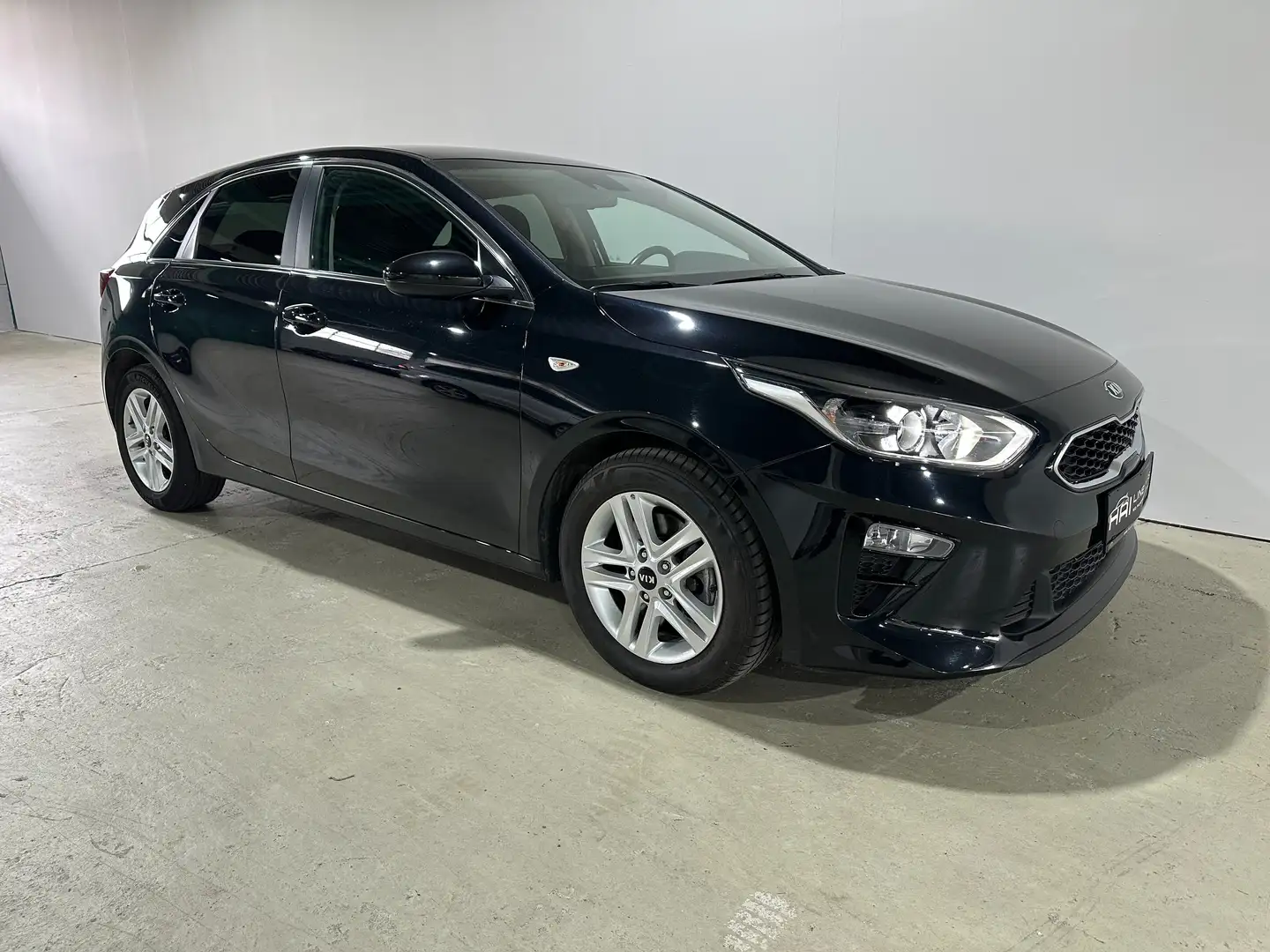 Kia Ceed / cee'd 1,5 TGDI Silber 48V DCT | Kamera | PDC | CarPlay Schwarz - 1