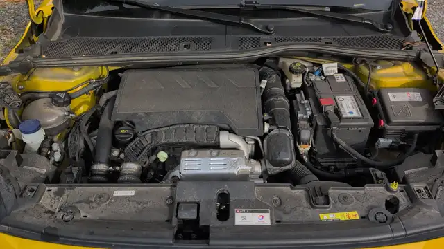 Peugeot 208 view 15