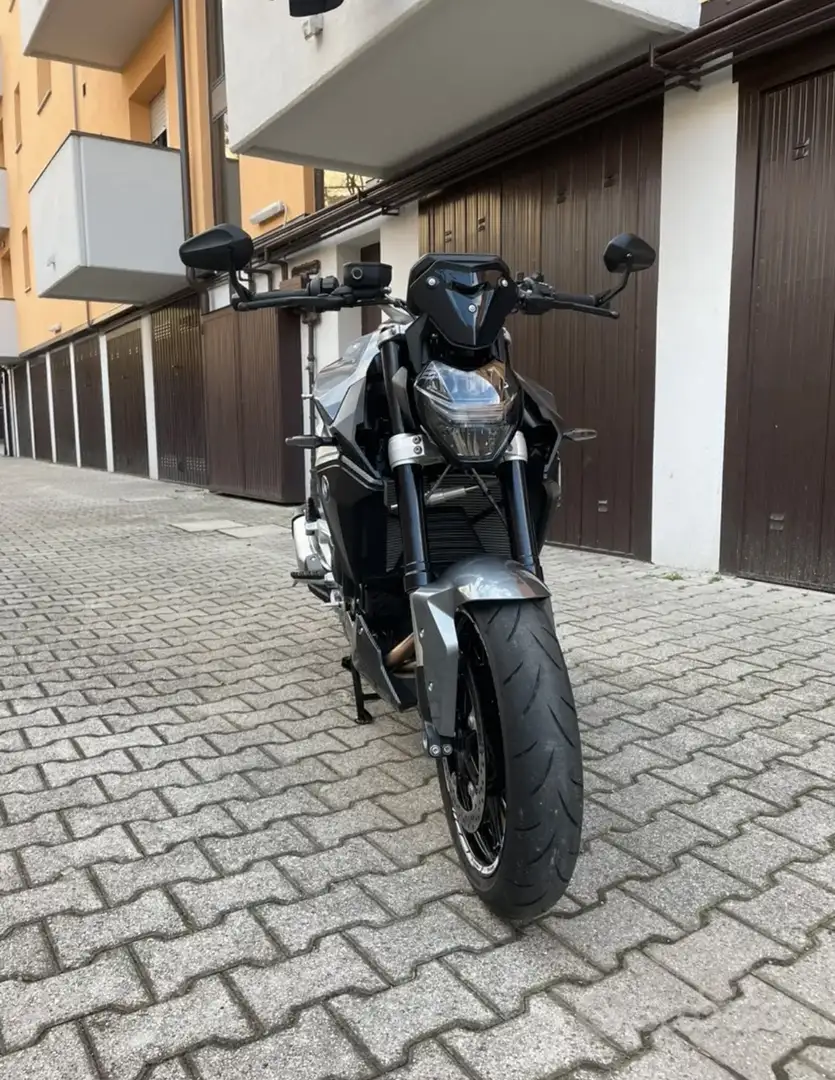 BMW F 900 R - 1