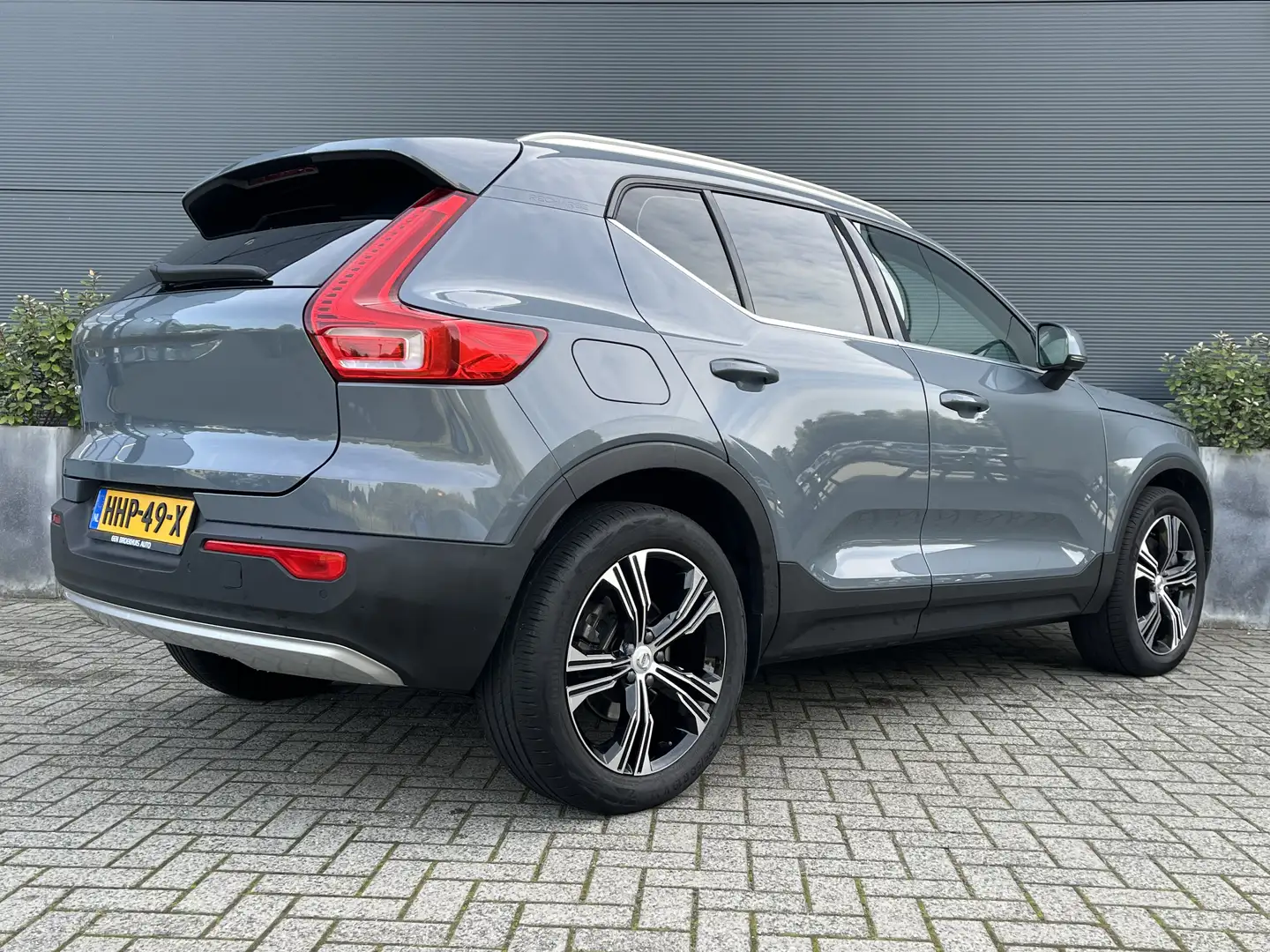 Volvo XC40 1.5 T4 Recharge Inscription | Panoramadak | Harman Grau - 2
