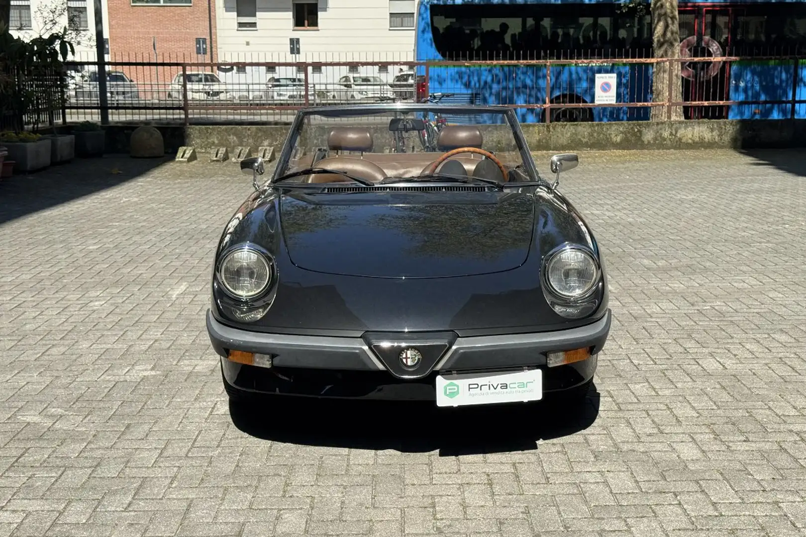 Alfa Romeo Spider 1.6 Stříbrná - 2