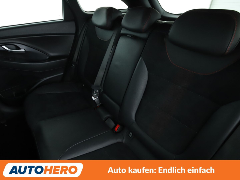 Hyundai i30 1.5 T-GDI Mild-Hybrid N Line Aut.*NAVI*LED*ACC* — photo 14