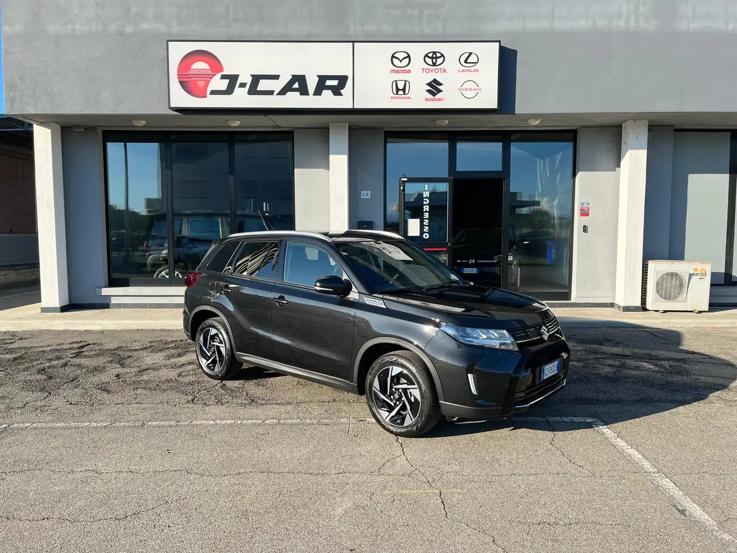 Suzuki Vitara Vitara II 2024 1.4h Top 4wd allgrip 129cv KM ZERO Noir - 1