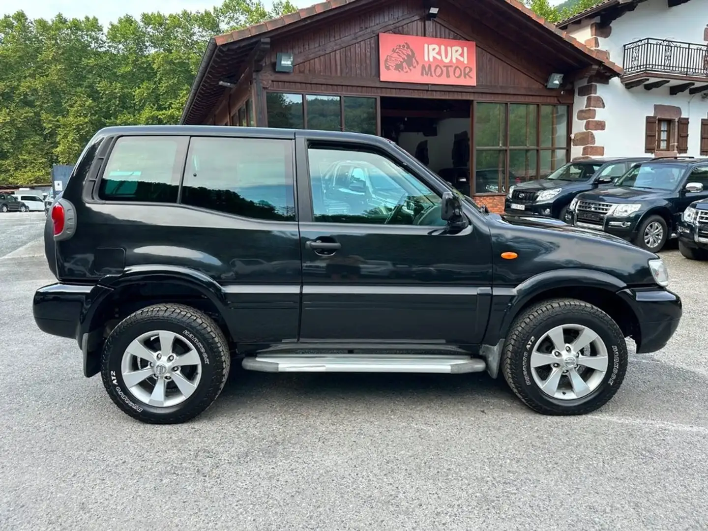 Nissan Terrano 2.7TDI Sport Negro - 1