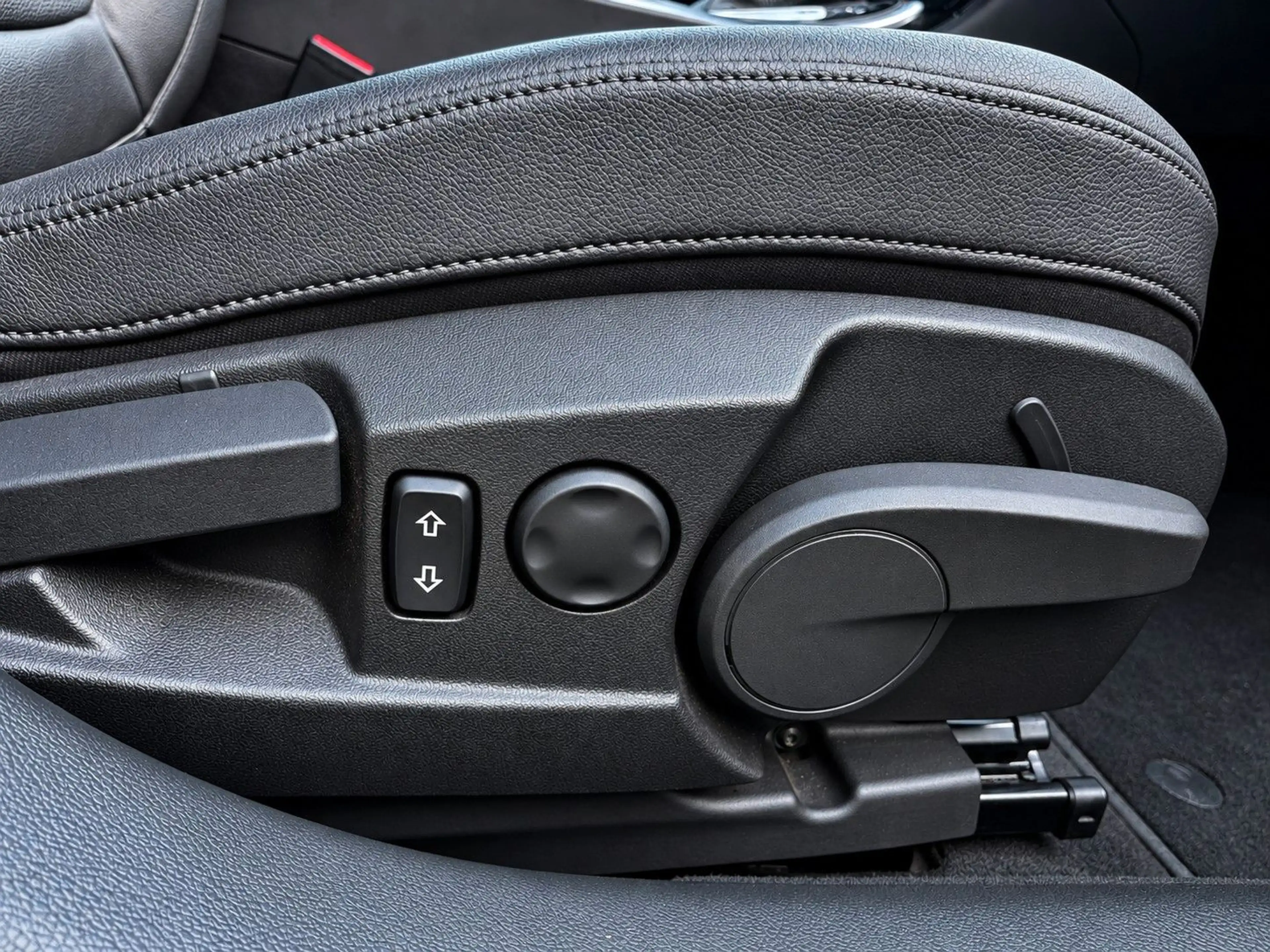 Opel Insignia Sports Tourer 2.0 CDTI 170 PS Automatik — photo 15