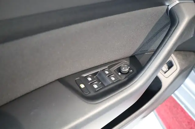 Volkswagen Passat view 13