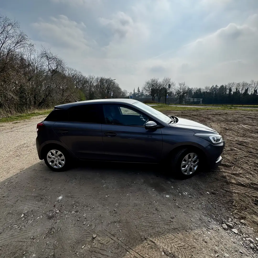 Hyundai i20 blue 1.2 Style - 2
