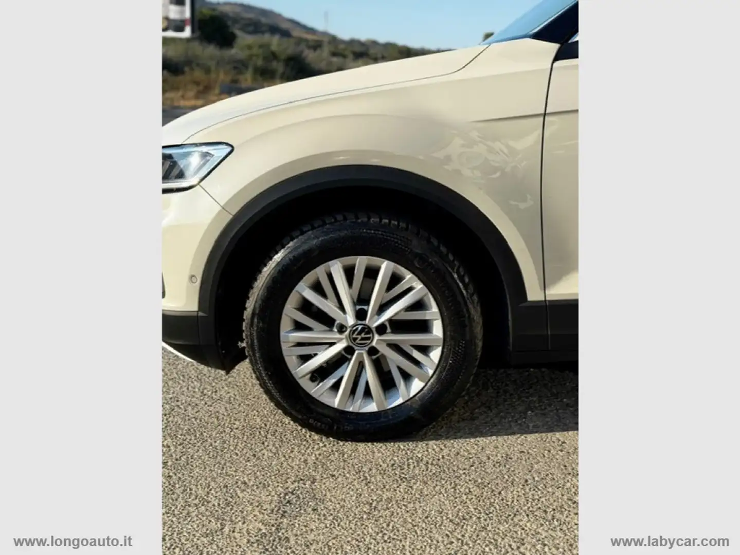 Volkswagen T-Roc 2.0 TDI SCR Life ADATTA NEOPATENTATI Gris - 2