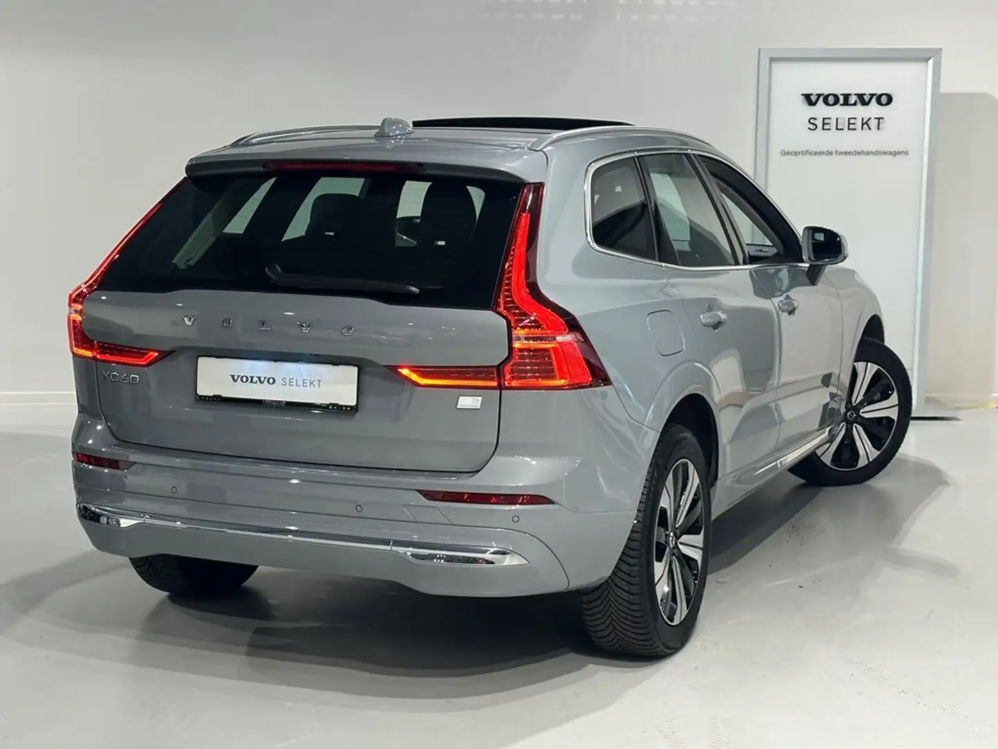 Volvo XC60 T6 Recharge Bright Plus + electr trekhaak Grigio - 2