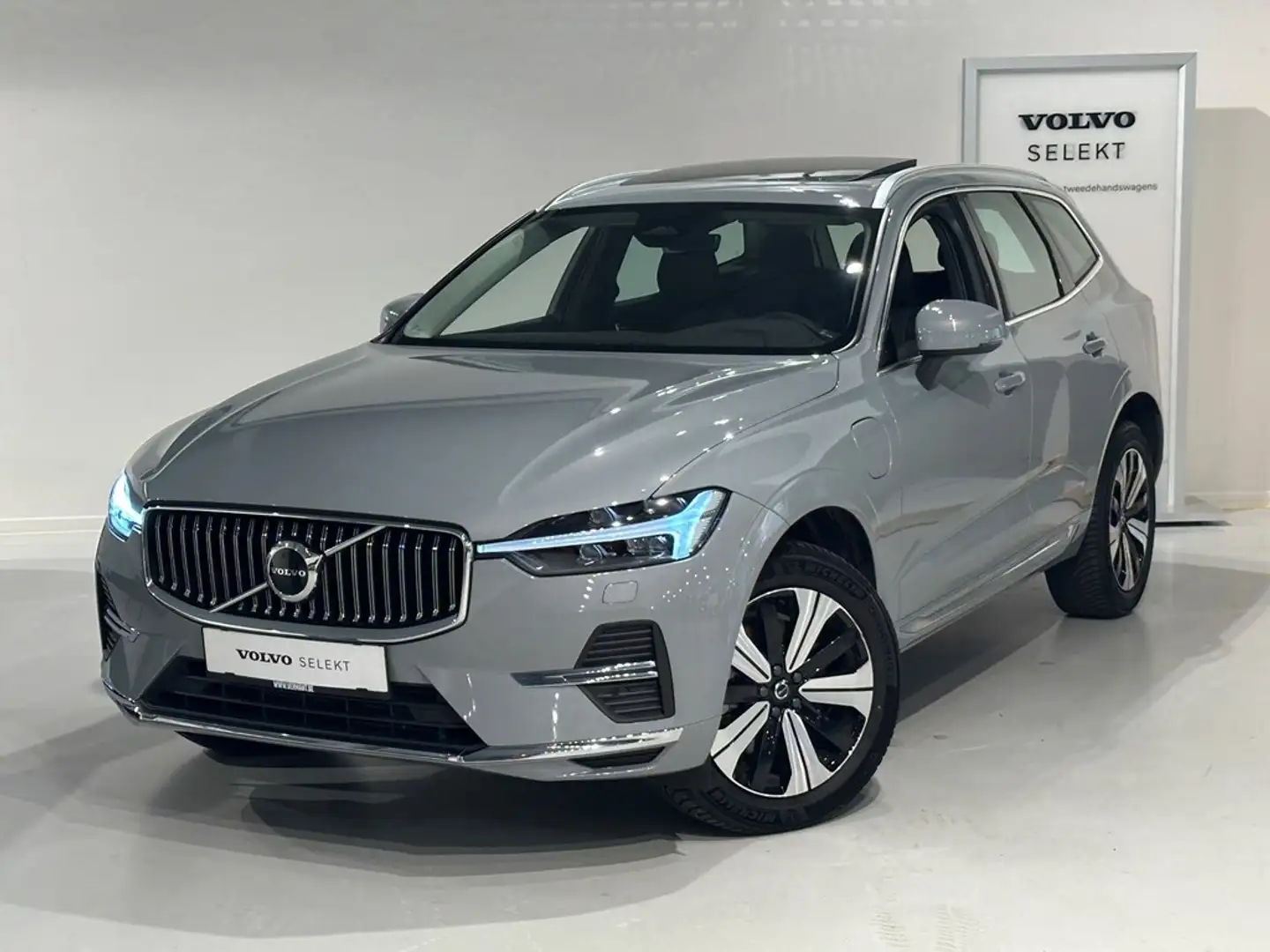 Volvo XC60 T6 Recharge Bright Plus + electr trekhaak Grigio - 1