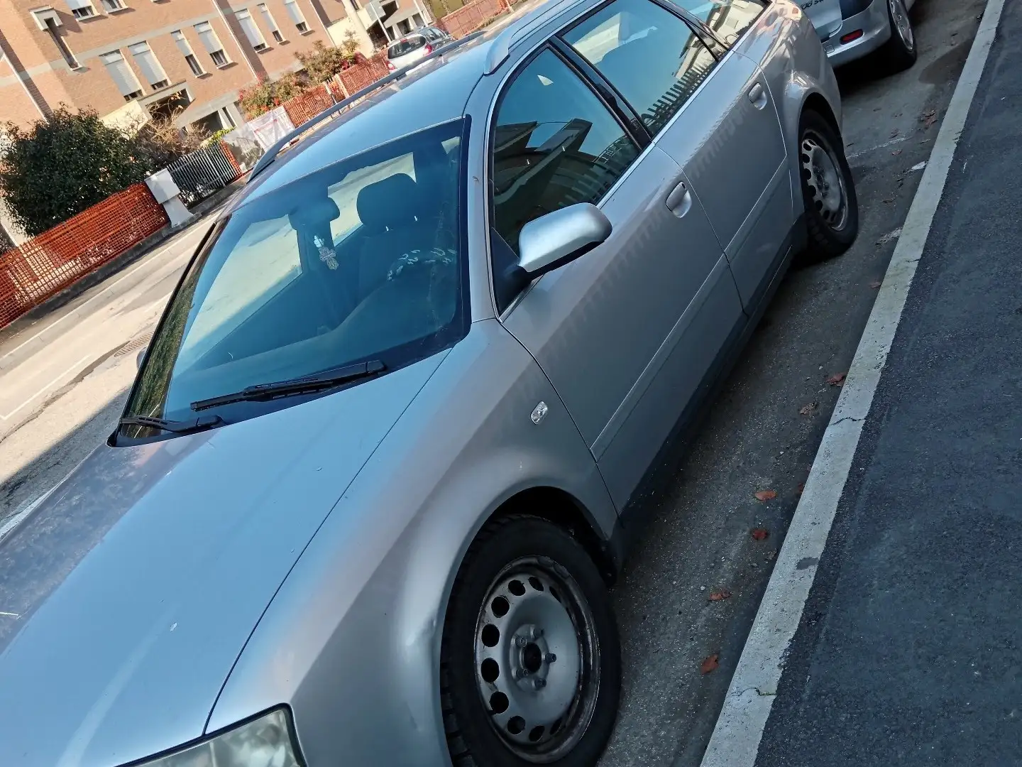 Audi A6 Avant 2.5 V6 tdi 163cv Grigio - 2