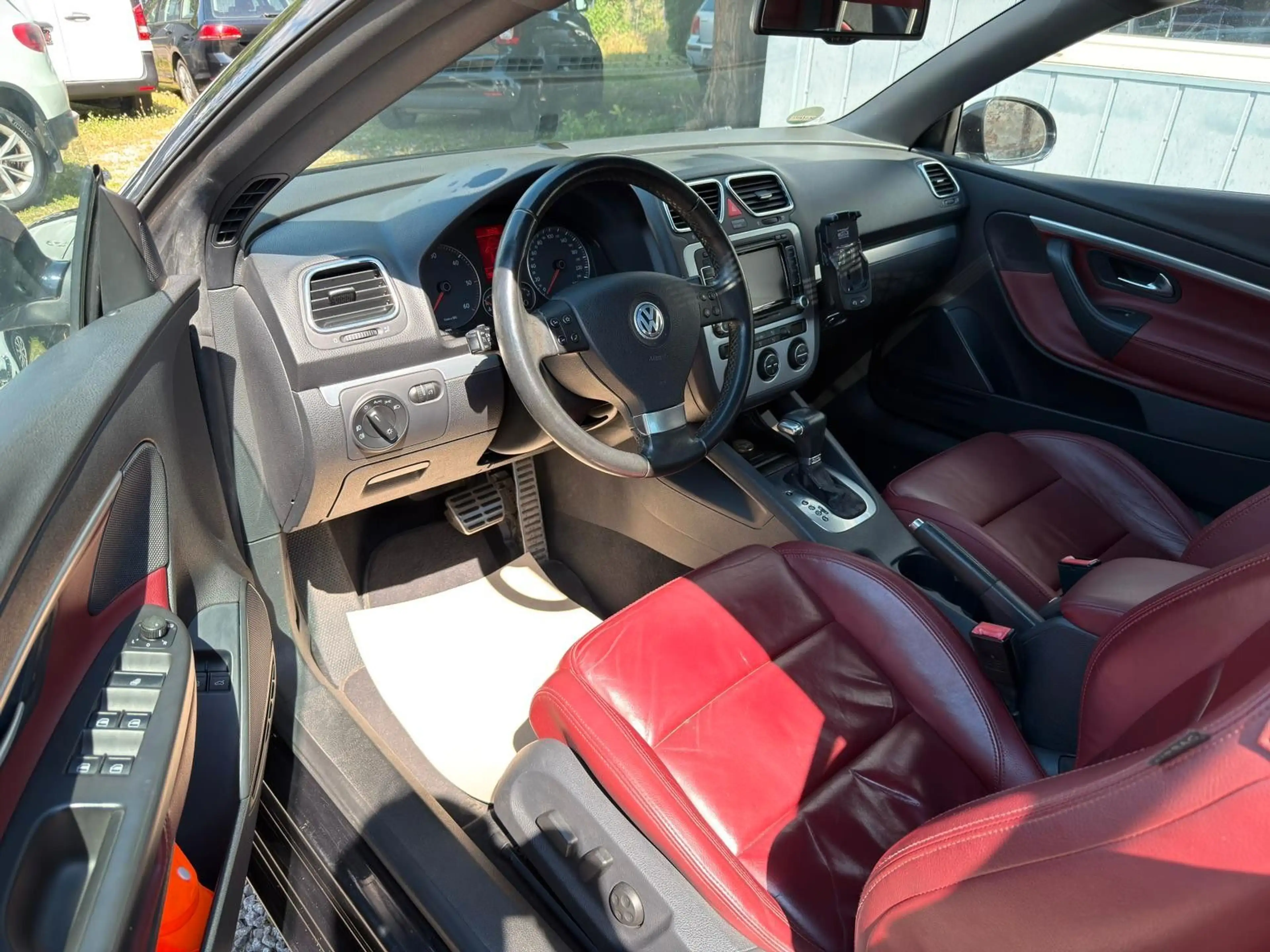 Volkswagen Eos 2.0 TDI DSG*Temp*AHK*Standheizung*Navi*PDC — photo 14