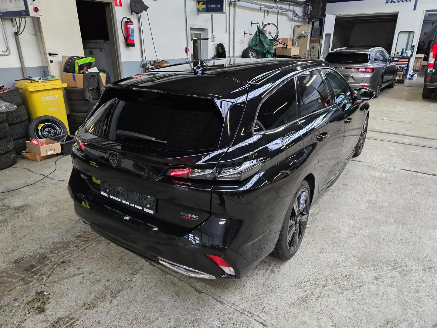 Peugeot 308 SW 1.6 PHEV Hybrid GT Schwarz - 2