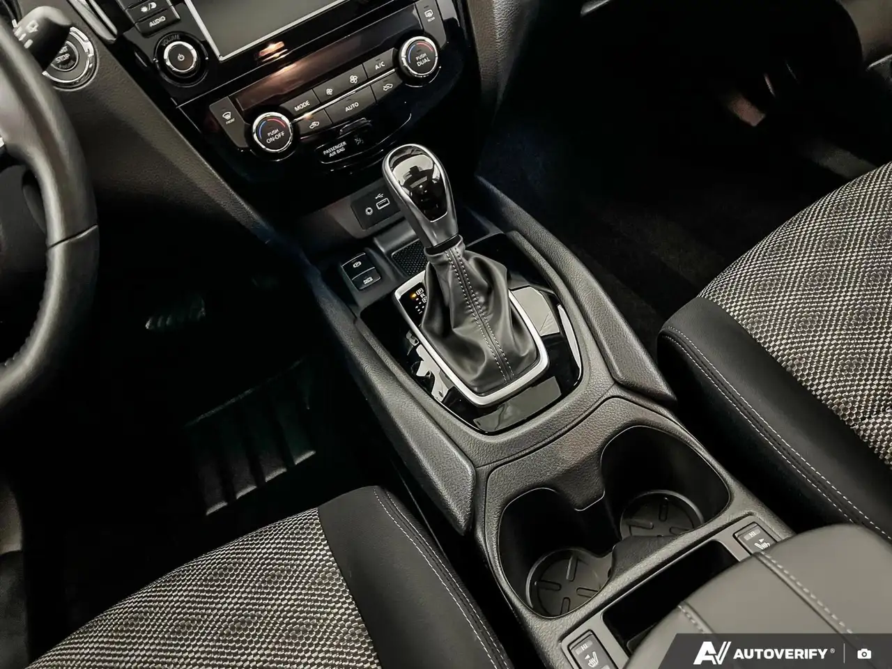 Nissan Qashqai fotografie Nissan Qashqai