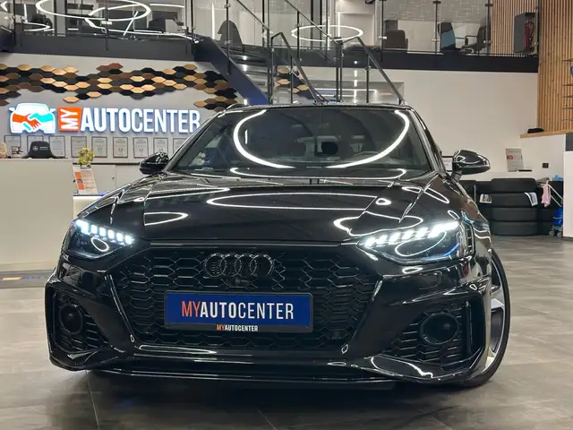 Audi RS4 Avant 2.9 TFSI quattro*HUD*Navi*Klima*SHZ*BT