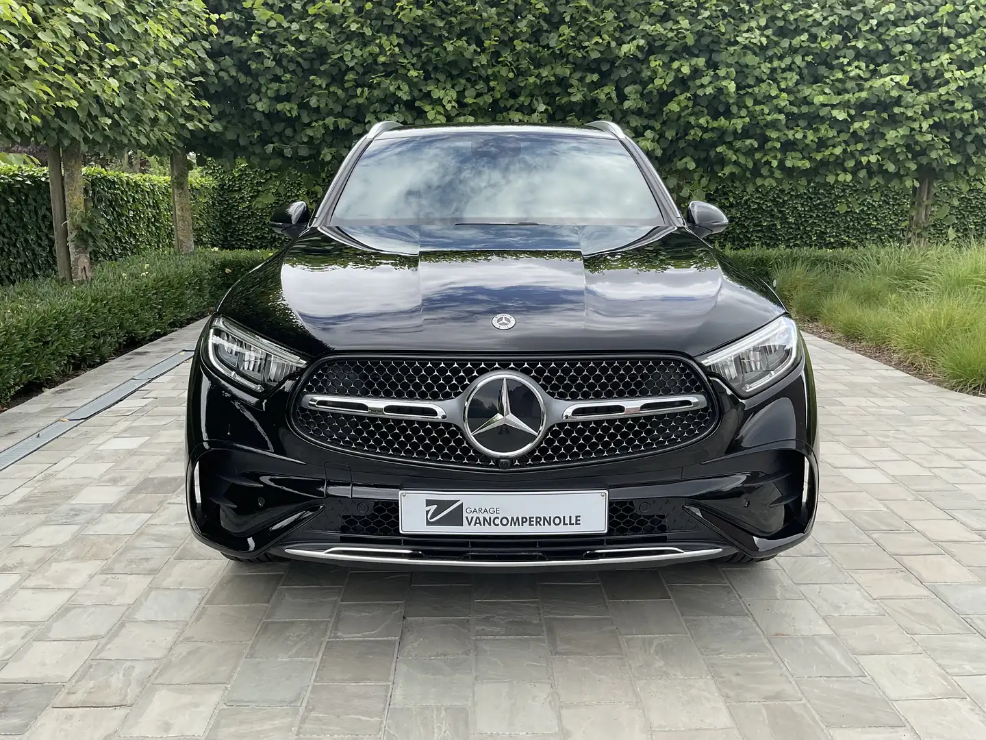 Mercedes-Benz GLC 300 d 4Matic 9G-TRONIC  AMG Line , TREKHAAK , Noir - 2