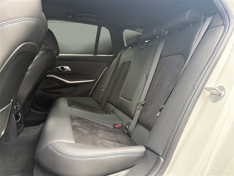 BMW 318 d Modell M Sport | Österreich-Paket — photo 11