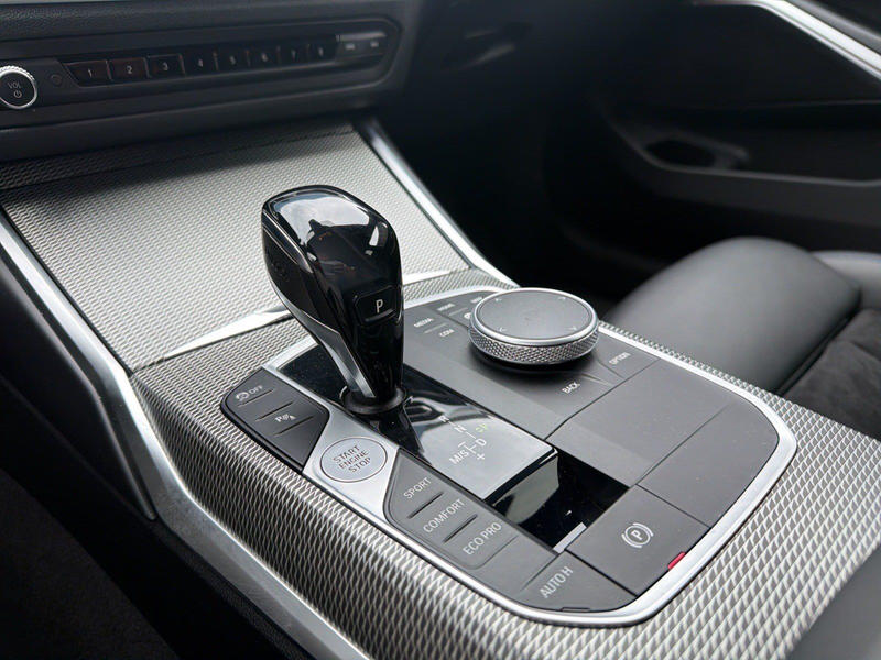 BMW 318 d Modell M Sport | Österreich-Paket — photo 13