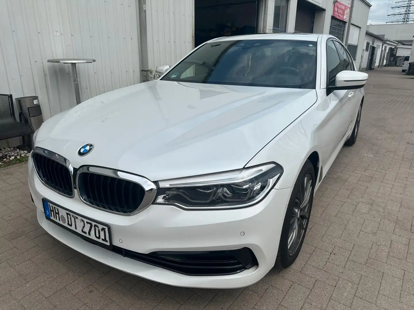 BMW 530 Baureihe 5 Lim. 530 d xDrive Sport Line Blanc - 1