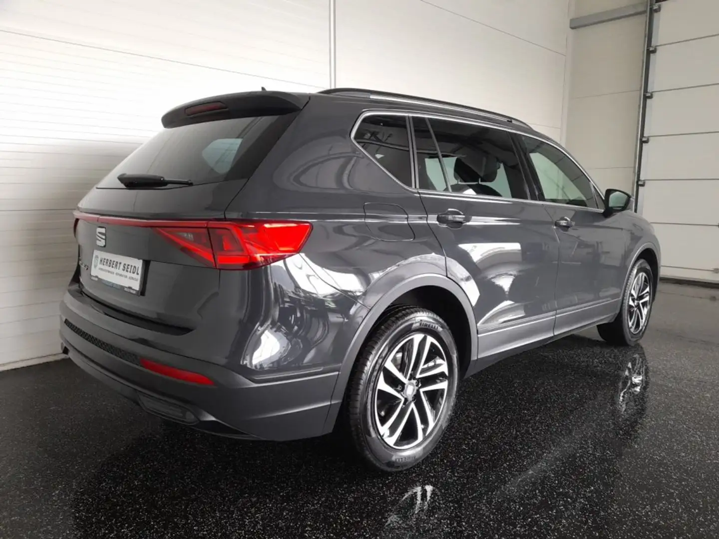 SEAT Tarraco STYLE 2,0 TDI DSG *VOLL-LED / 18 ZOLL / VIRTUELL / NAVI / AHV / ACC / BEATS / KEYLESS* Grau - 2