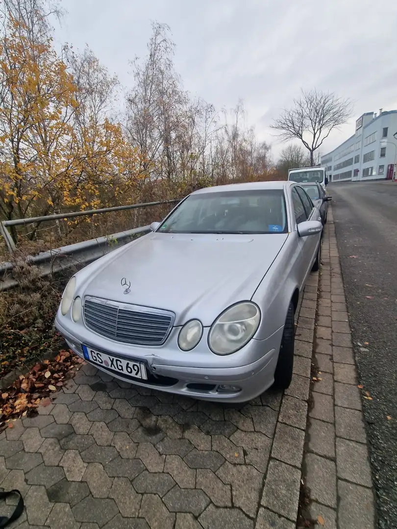 Mercedes-Benz 280 - 1