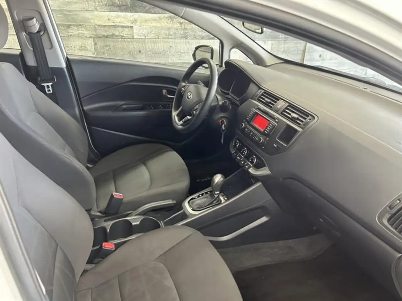 Kia Rio снимка Kia Rio
