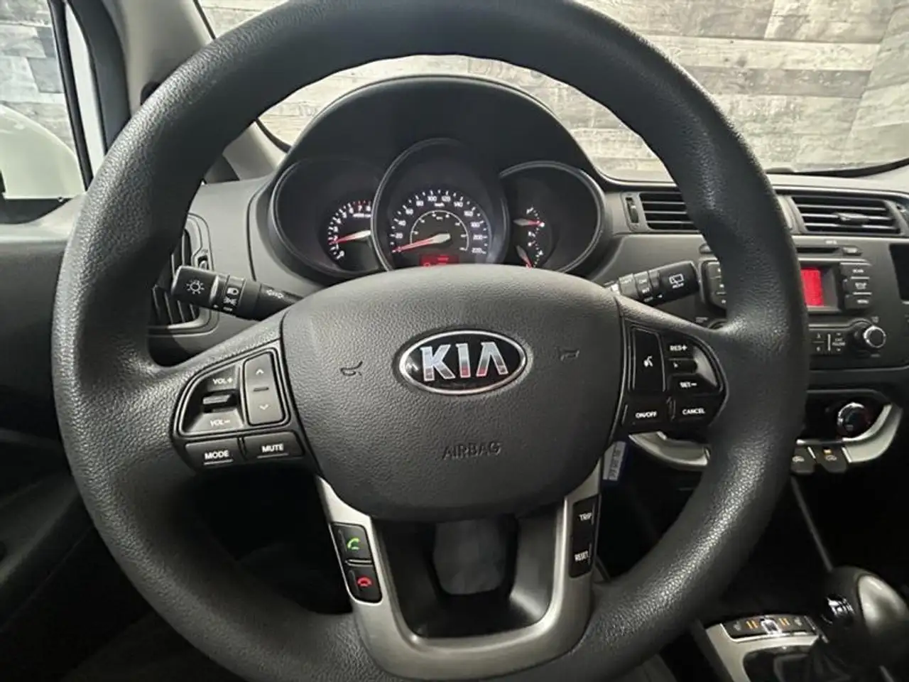 Kia Rio снимка Kia Rio