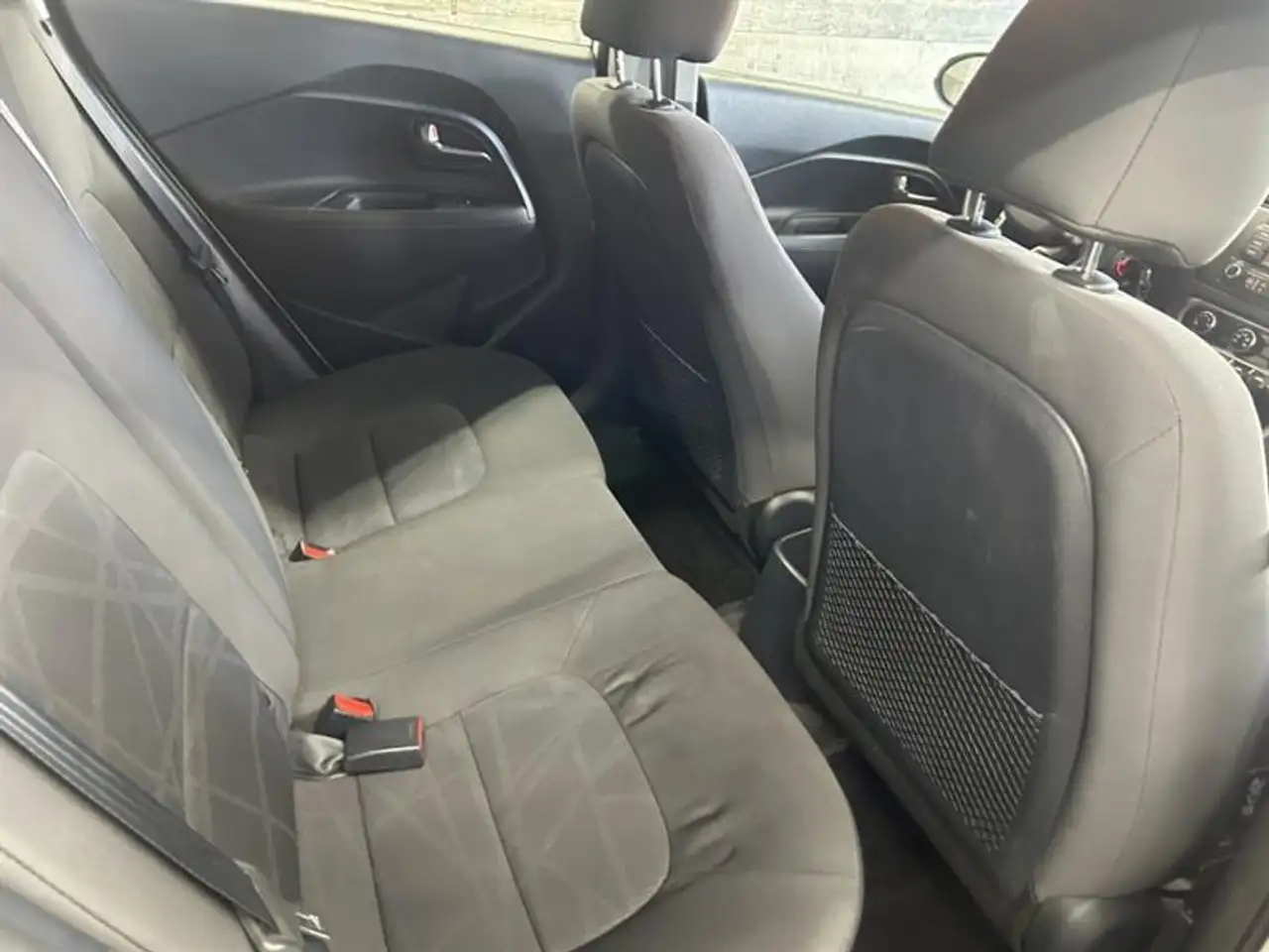 Kia Rio снимка Kia Rio