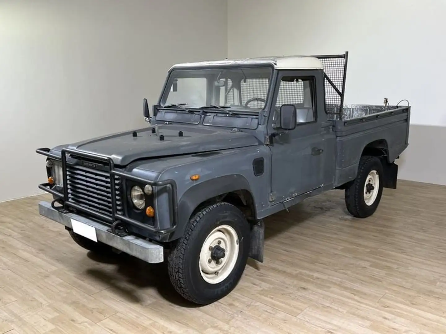 Land Rover Defender 110 turbodiesel Pick-up High Capacity siva - 1