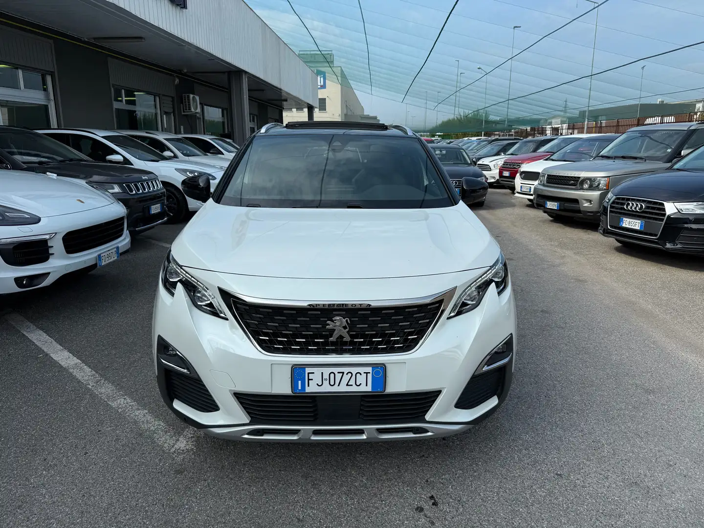 Peugeot 3008 1.6  GT Line s/ TETTO PANORAMICO Bianco - 2