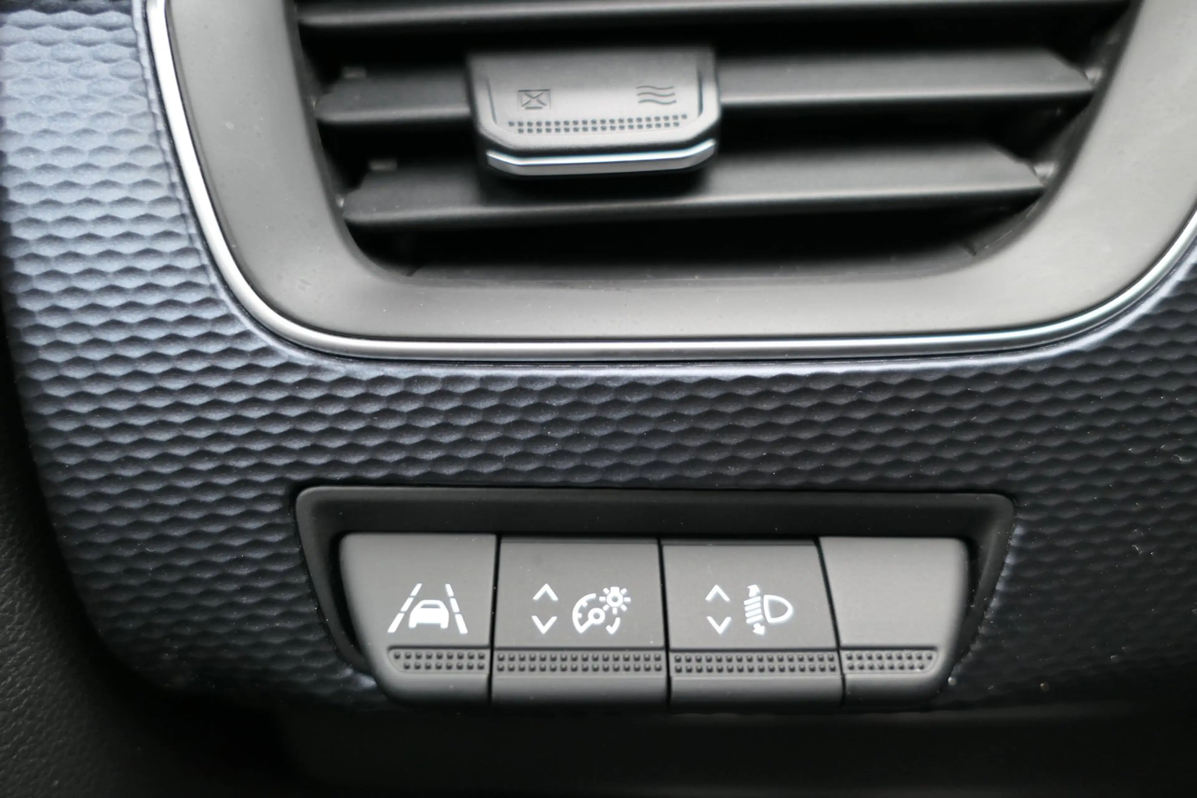 Renault Arkana 1.6 E-Tech Hybrid 145 Zen, Camera, PDC, Navi, Crui — photo 18