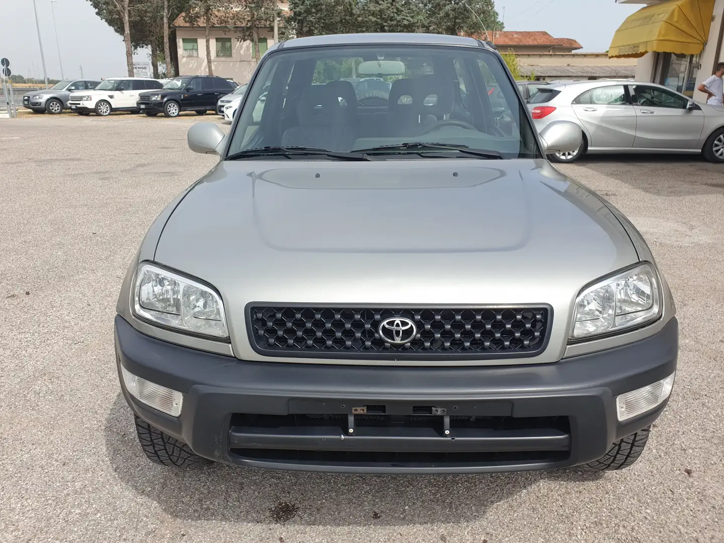 Toyota RAV 4 2.0i 16V cat 5 porte Šedá - 1