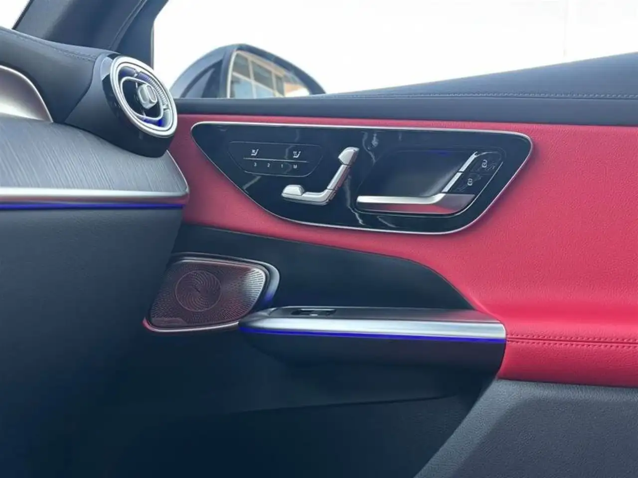 Mercedes-Benz GLC снимка Mercedes-Benz GLC