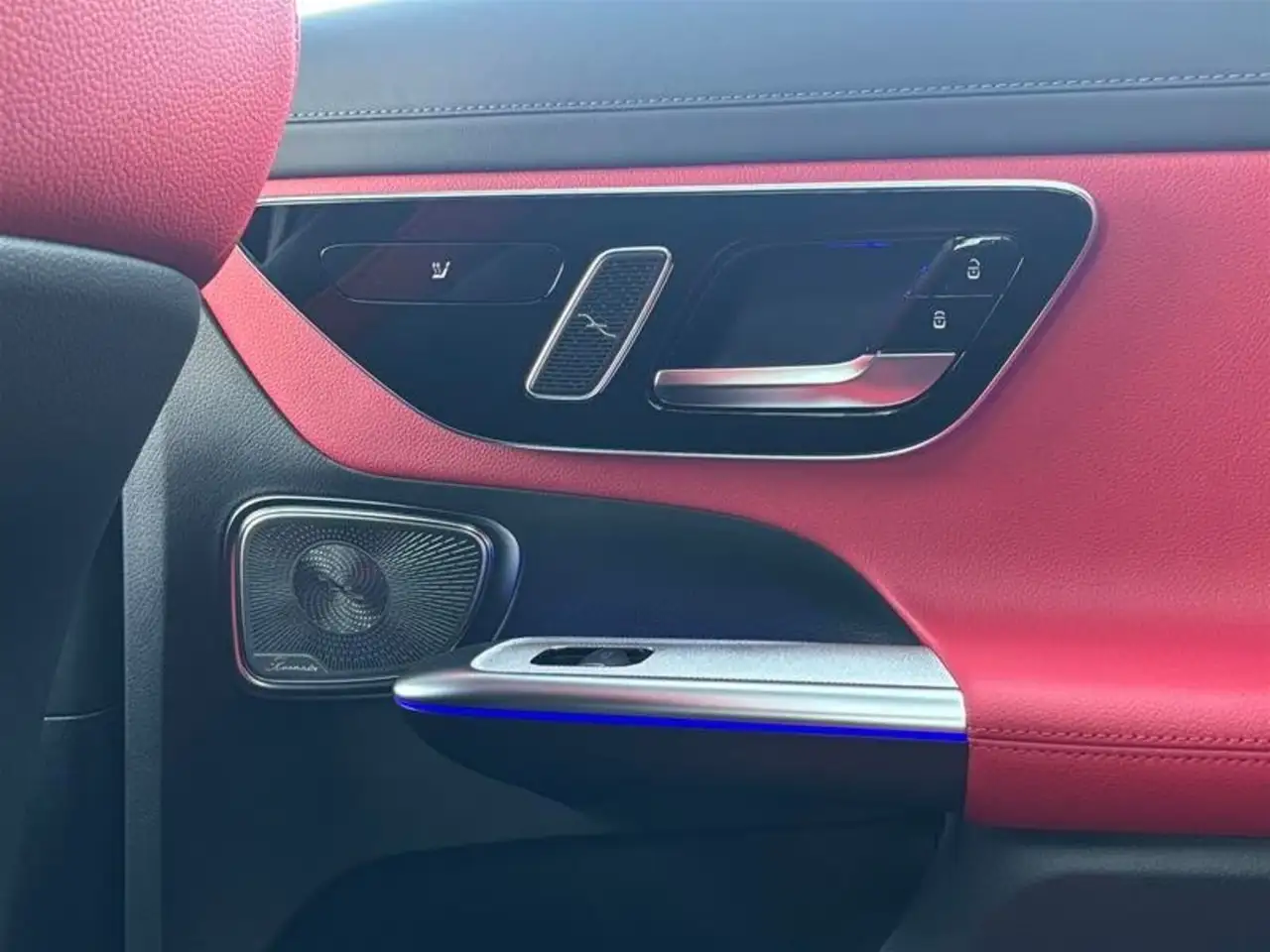 Mercedes-Benz GLC снимка Mercedes-Benz GLC