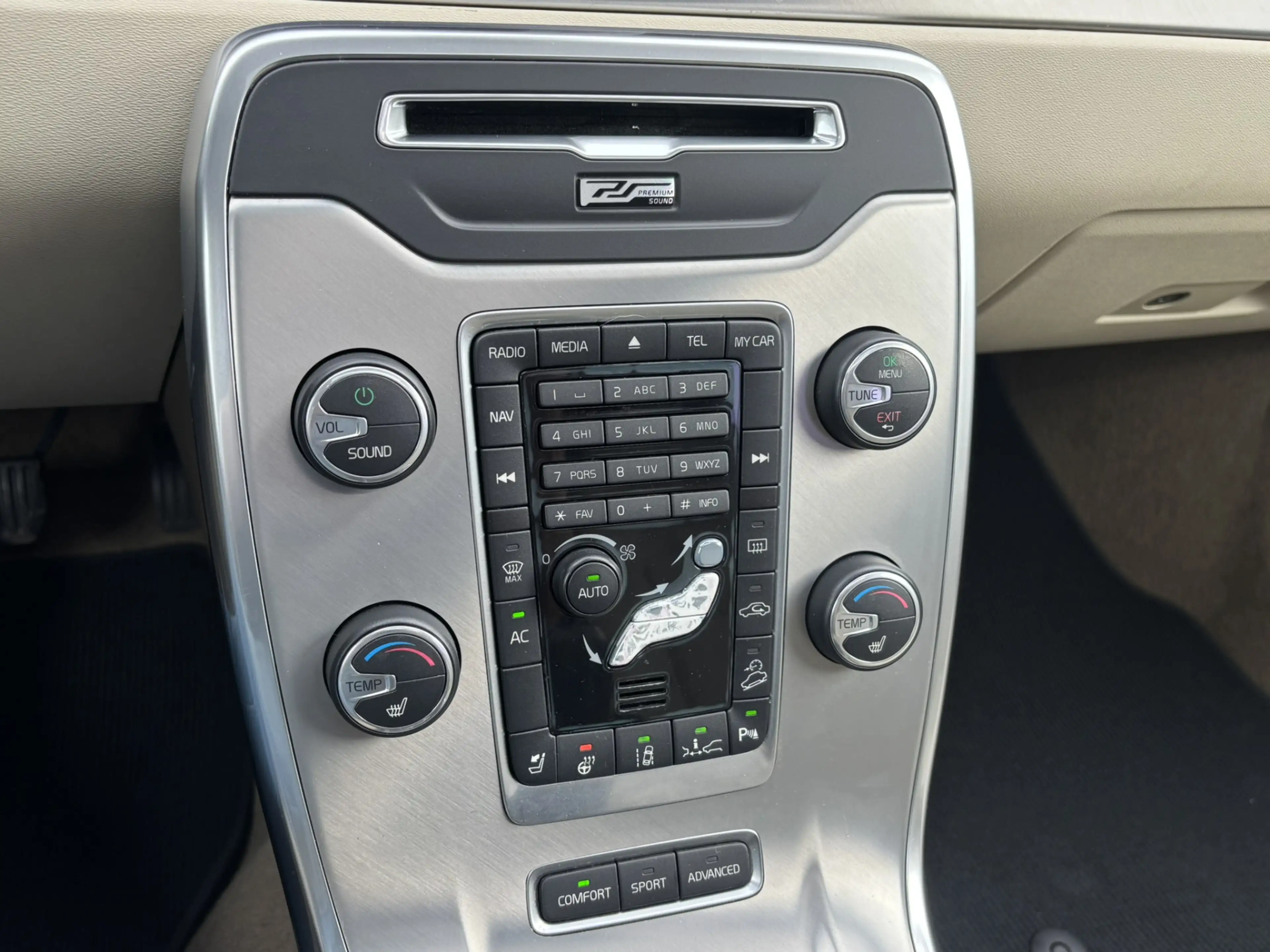 Volvo XC70 3.0 T6 Summum Md 14 Schuifdak ACC Keyless Premium — photo 6