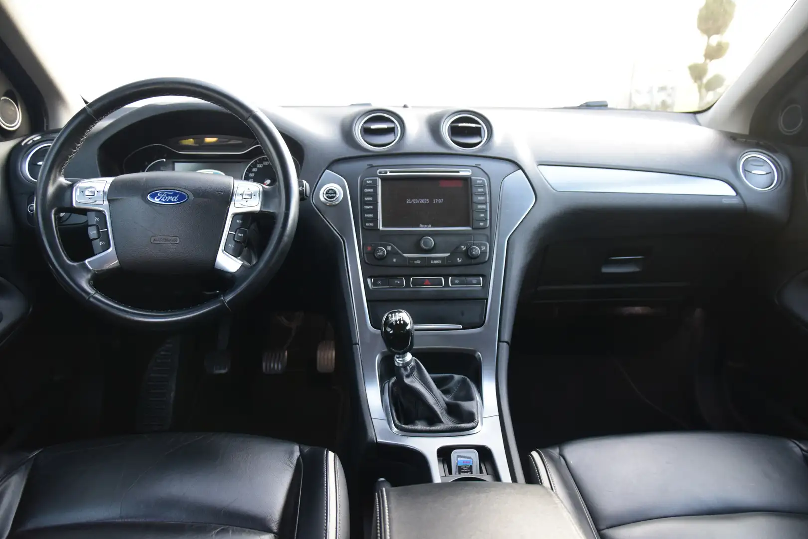 Ford Mondeo 1.6 EcoBoost Titanium Leer Navi Pdc Priv/Glass Bruin - 2
