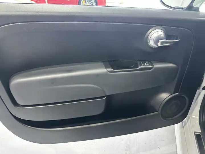 Abarth 695 2022, foto 36