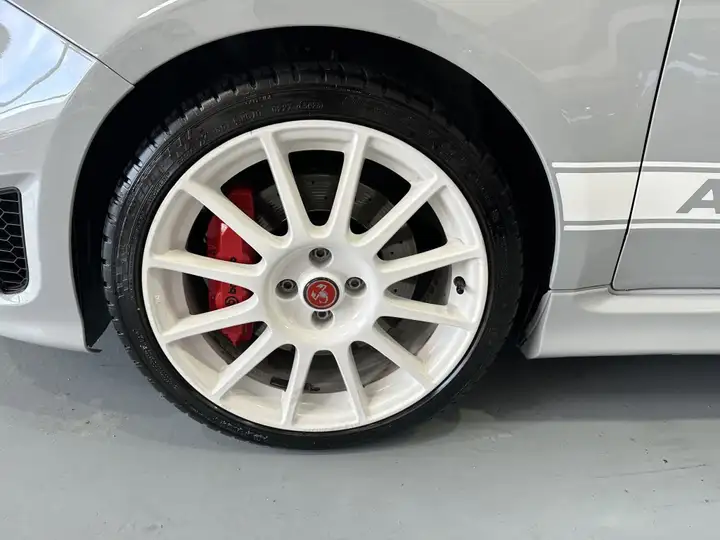 Abarth 695 2022, foto 16